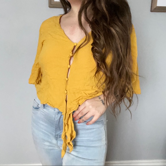 BERSHKA SIZE S/M YELLOW TOP WITH RIBBON TIE - Picture 2 of 3